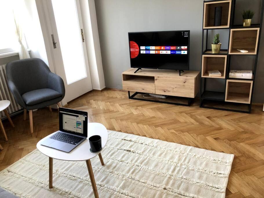 Lovely Studio بوخارست المظهر الخارجي الصورة